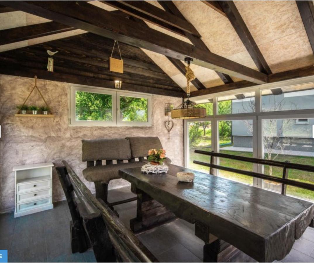 Oasis Vila